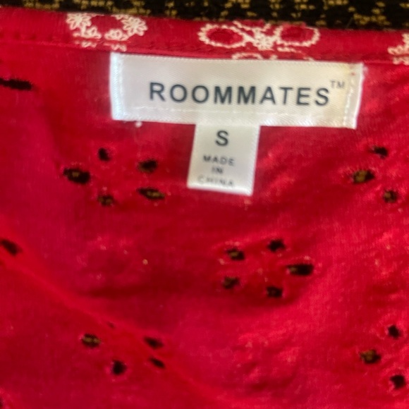 Red and white seersucker blouse - Picture 5 of 5